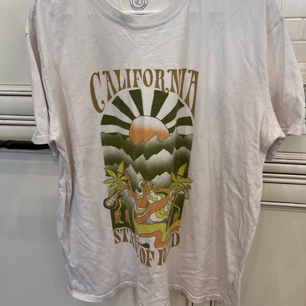 Women’s, urban outfitters, California state of mind T-shirt